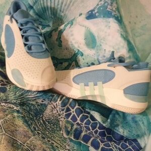 New mens Adidas sneakers